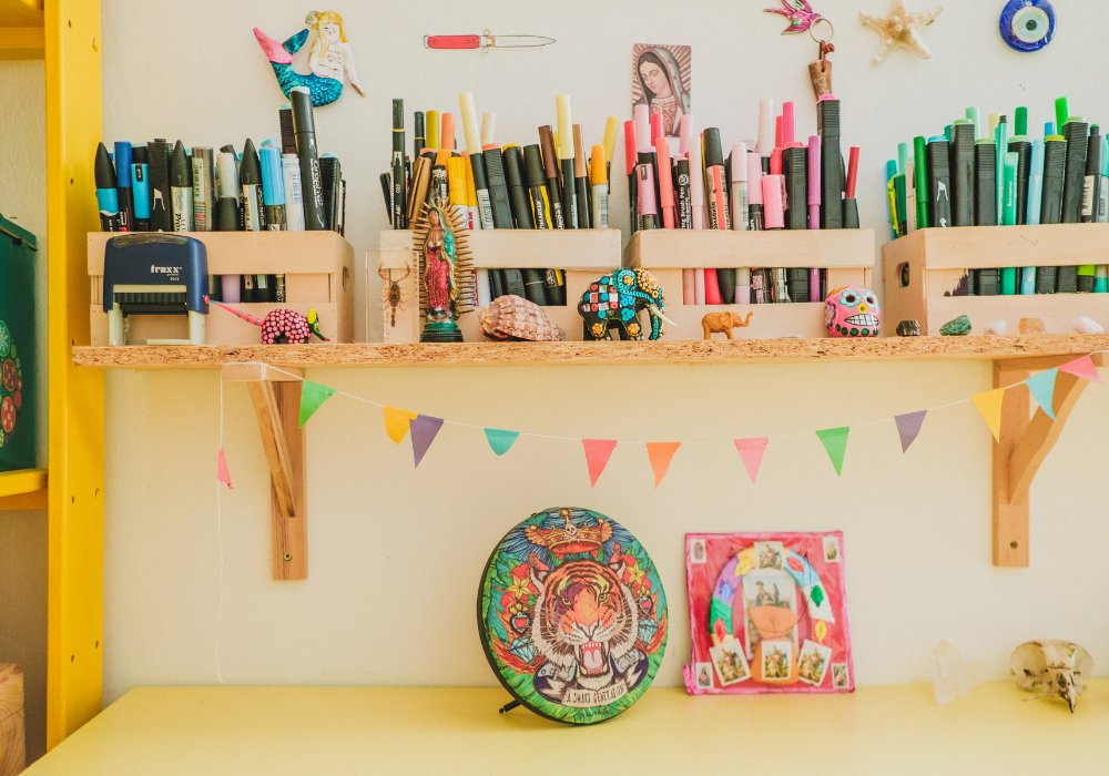 Cauti culori rezistente pentru DiY si alte proiecte care-ti pun la incercare creativitatea? Te poti baza pe markerele cu vopsea! -